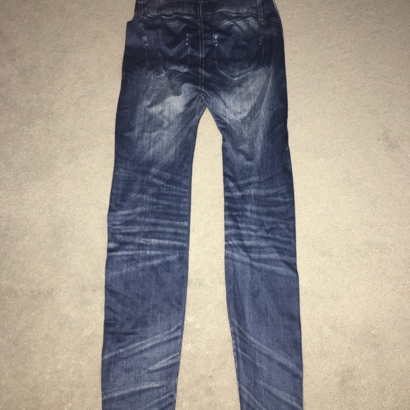 Fleece-lined Leggings that look like jeans! - Picture 4 of 6